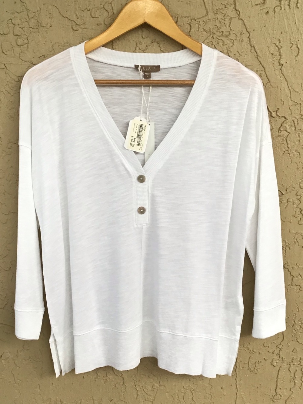 Lilla P 3/4 Sleeve Boxy V Neck in White